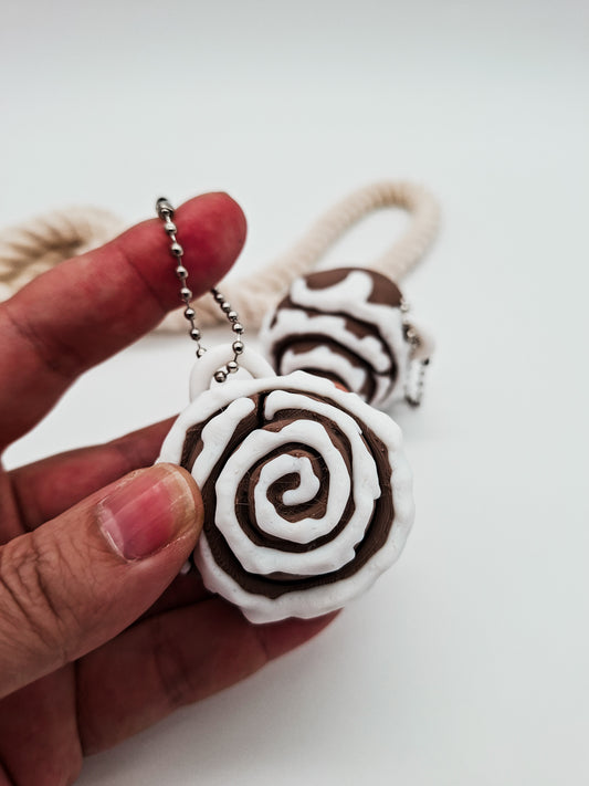 3D-gedruckter Zimtschnecken Fidget Klicker mit liebevollem Design.
