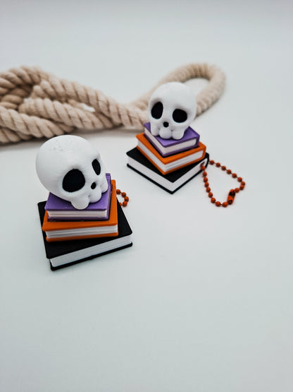 Skull Books Clicker – Spooky Bücherstapel Fidget Schlüsselanhänger