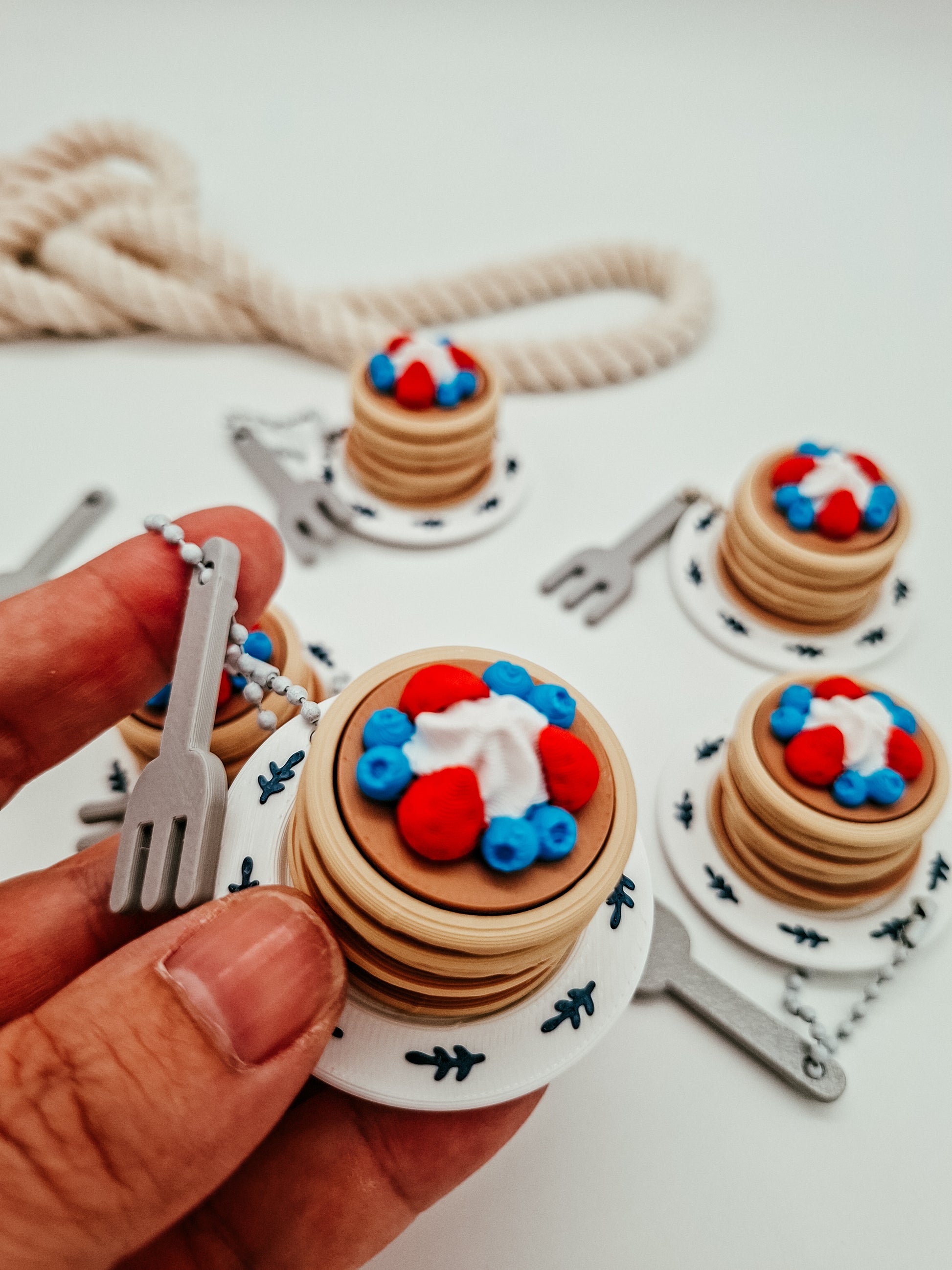 3D-gedruckter Pancake Fidget Klicker mit liebevollem Design.