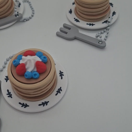3D-gedruckter Pancake Fidget Klicker mit liebevollem Design.