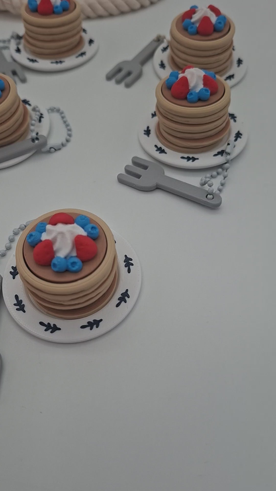 3D-gedruckter Pancake Fidget Klicker mit liebevollem Design.